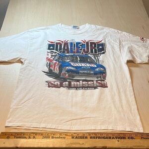Chase  Authentic Mens Graphic T-Shirt White Crew Neck L Dale Earnhardt Jr On A M